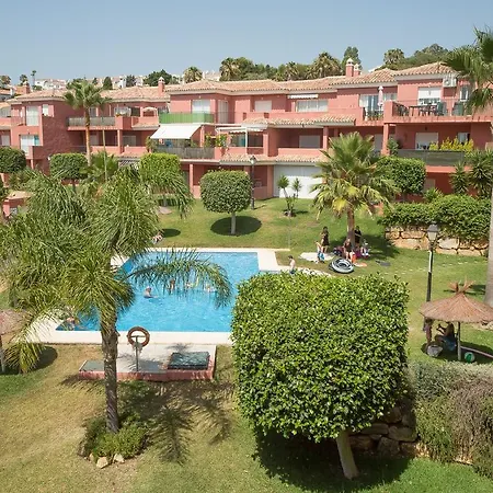Apartment Gardens B8 *